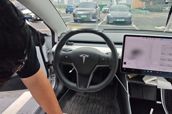 Tesla Model 3 2020, 131800 км, за 14601 USD - фото 11