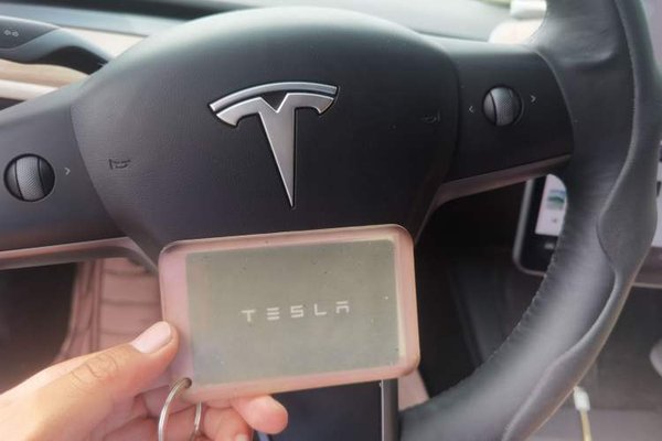Tesla Model 3 2021, 75700 км, за 18794 USD - фото 9