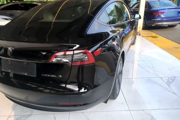 Tesla Model 3 2021, 43600 км, за 20955 USD