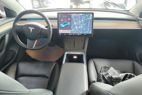 Tesla Model 3 2021, 47000 км, за 18176 USD - фото 12