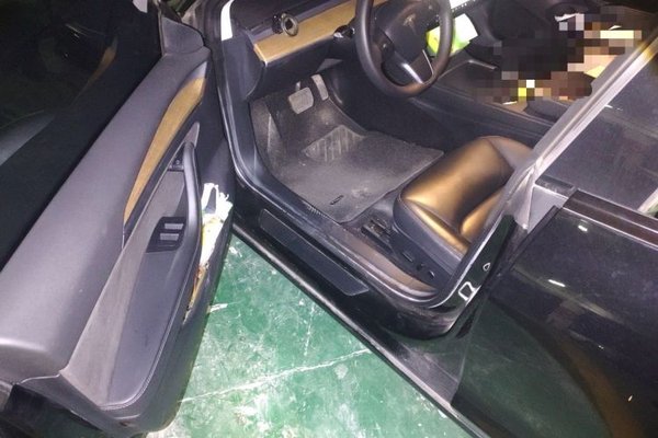 Tesla Model 3 2021, 70400 км, за 18463 USD - фото 16