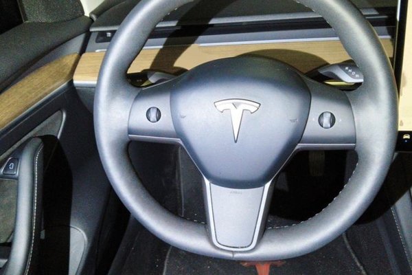 Tesla Model 3 2021, 48700 км, за 19740 USD - фото 9