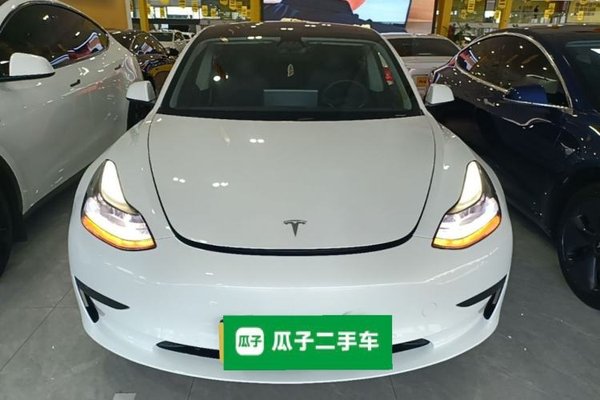 Tesla Model 3 2021, 39500 км, за 20092 USD