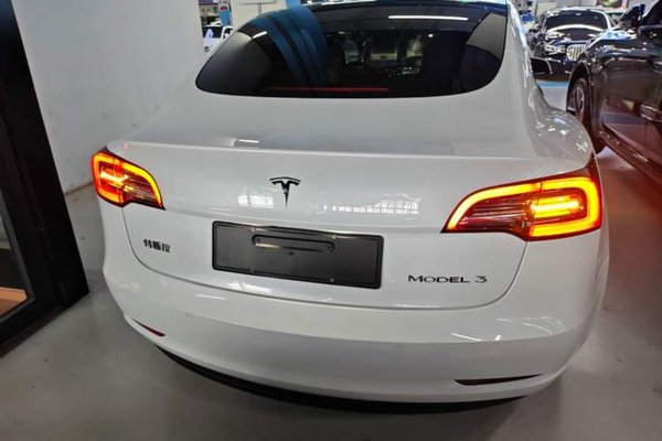 Tesla Model 3 2021, 39700 км, за 20821 USD