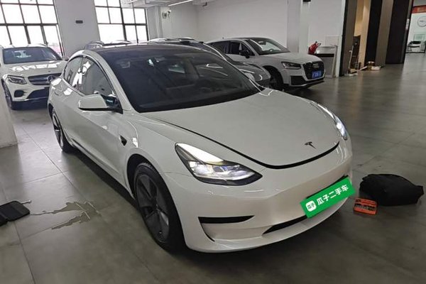 Tesla Model 3 2021, 99300 км, за 18470 USD