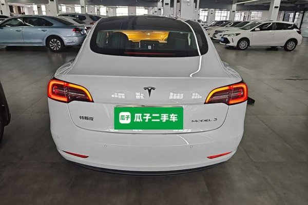 Tesla Model 3 2021, 99300 км, за 18470 USD