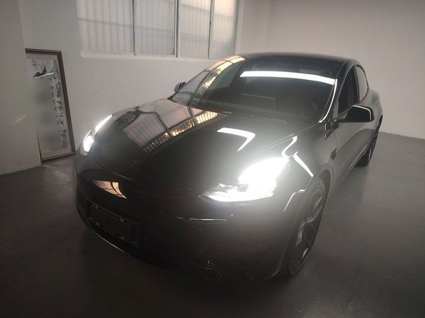 Tesla Model 3 · 2022 год