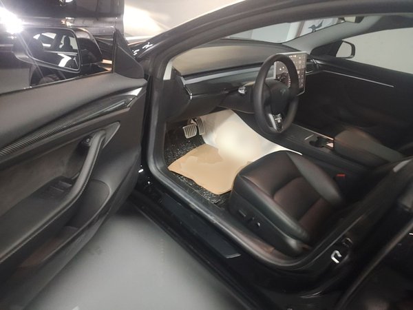 Tesla Model 3 2022, 25500 км, за 30896 USD - фото 19