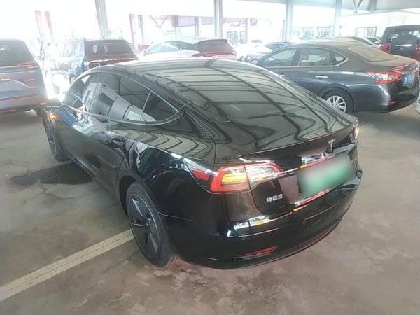 Tesla Model 3 2022, 39800 км, за 23893 USD