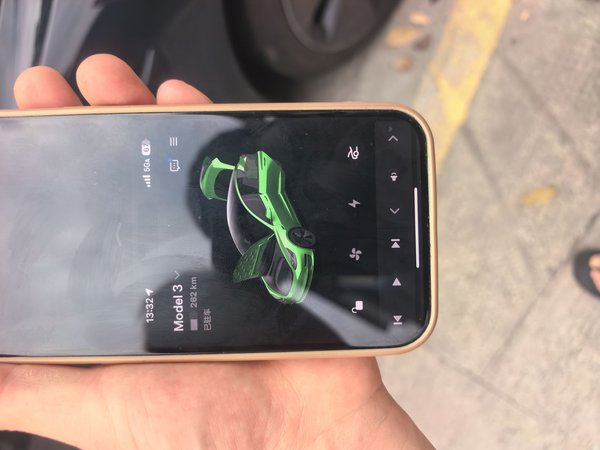 Tesla Model 3 2022, 66600 км, за 22718 USD - фото 9