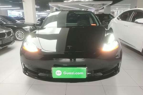 Tesla Model 3 2022, 99900 км, за 22030 USD