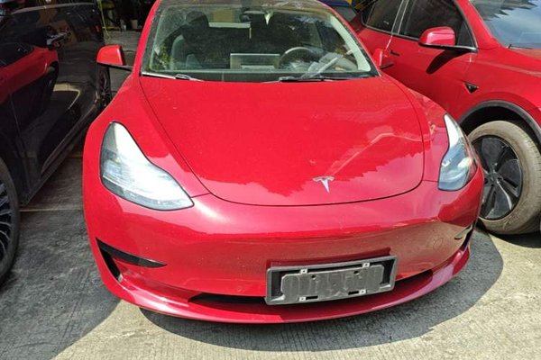 Tesla Model 3 2022, 73700 км, за 20339 USD