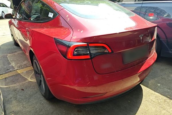 Tesla Model 3 2022, 73700 км, за 20339 USD