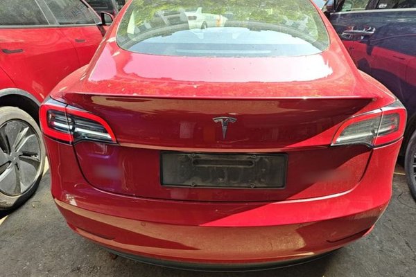 Tesla Model 3 2022, 73700 км, за 20339 USD