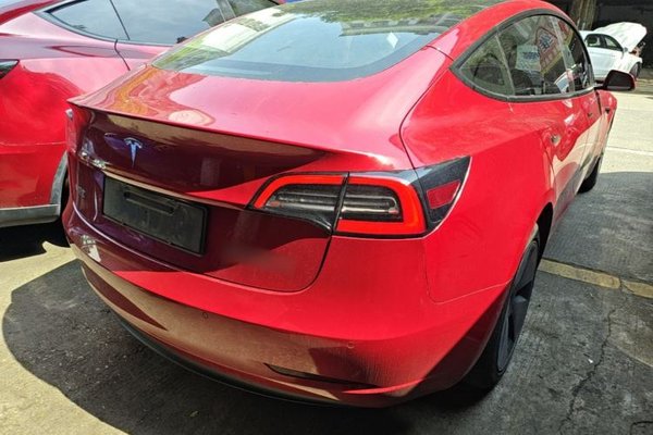 Tesla Model 3 2022, 73700 км, за 20339 USD - фото 26