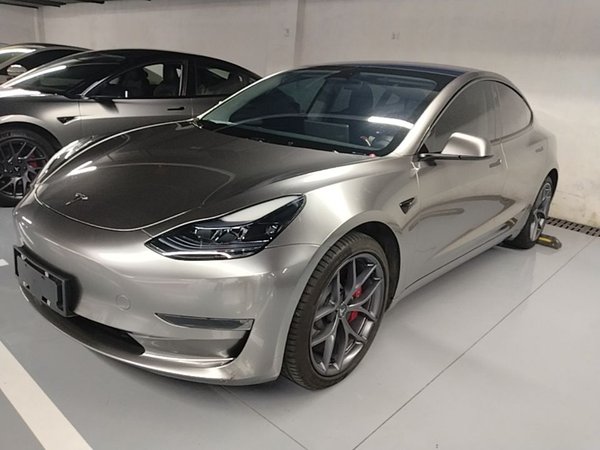 Tesla Model 3 · 2022 год