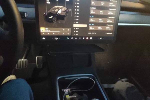 Tesla Model Y 2023, 64400 км, за 24806 USD - фото 14