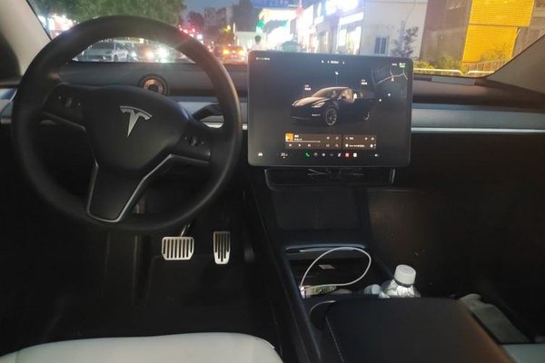Tesla Model Y 2023, 64400 км, за 24806 USD - фото 10
