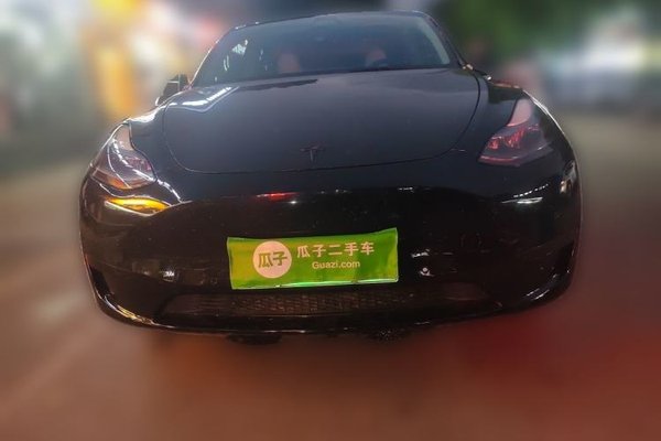 Tesla Model Y 2023, 64400 км, за 24806 USD