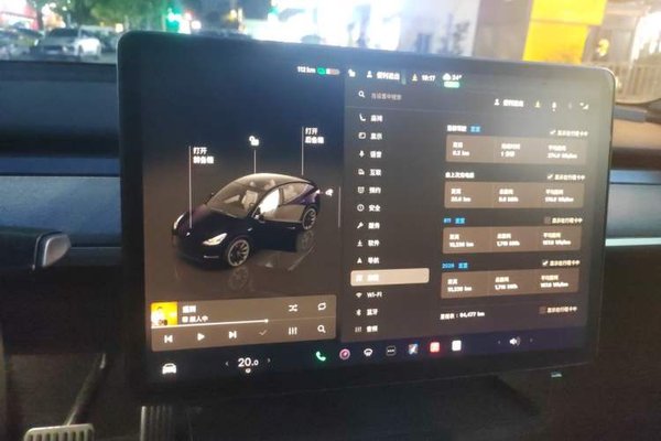 Tesla Model Y 2023, 64400 км, за 24806 USD - фото 12