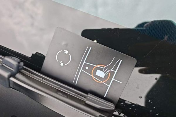 Tesla Model 3 2023, 69100 км, за 25605 USD - фото 23