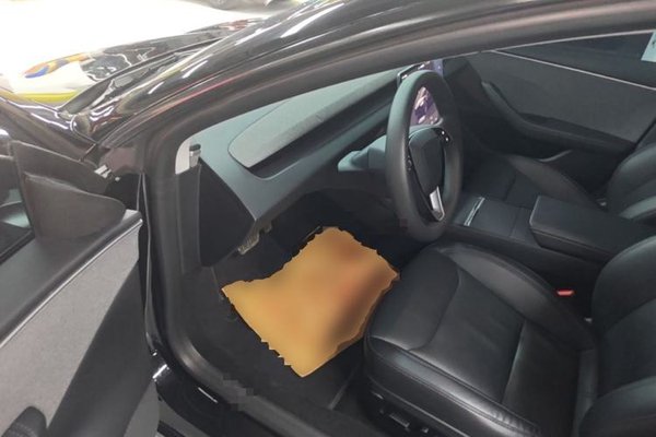 Tesla Model 3 2023, 88800 км, за 25076 USD - фото 23