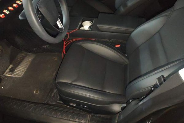 Tesla Model 3 2023, 20900 км, за 27289 USD - фото 9