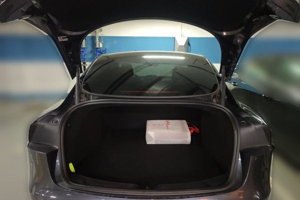 Tesla Model 3 2023, 27300 км, за 28297 USD - фото 16