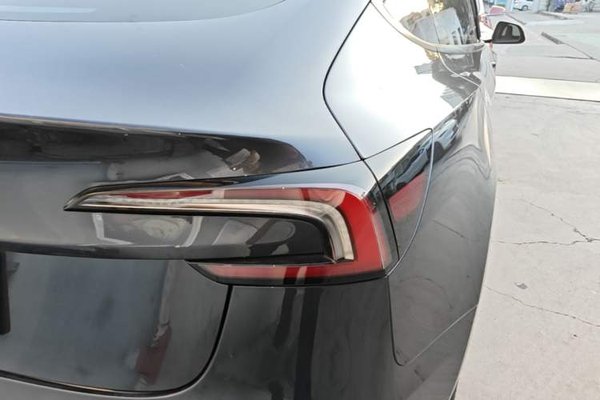 Tesla Model 3 2023, 29000 км, за 28969 USD - фото 9