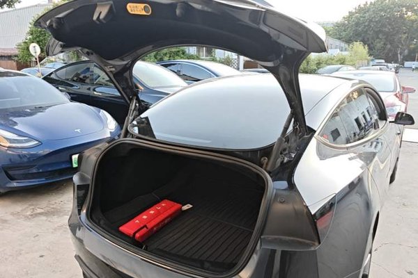 Tesla Model 3 2023, 29000 км, за 28969 USD - фото 22