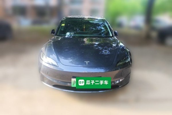 Tesla Model 3 2023, 36600 км, за 31271 USD