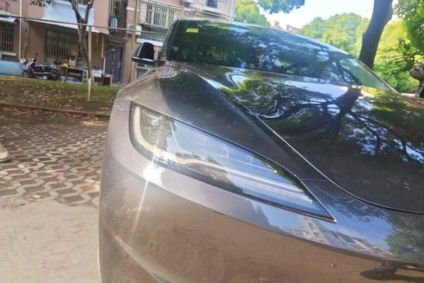 Tesla Model 3 2023, 36600 км, за 31271 USD - фото 7