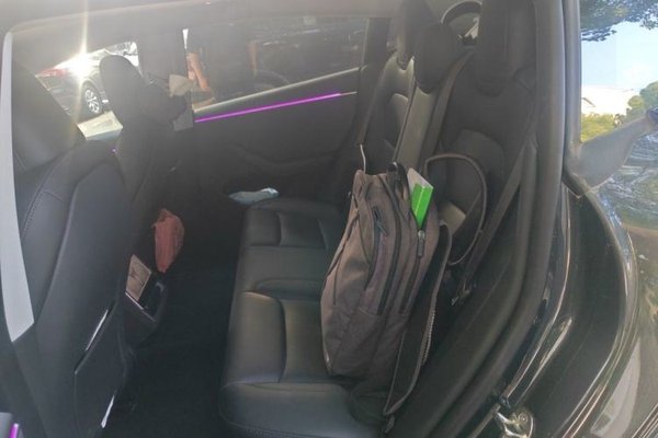 Tesla Model 3 2023, 36600 км, за 31271 USD - фото 20