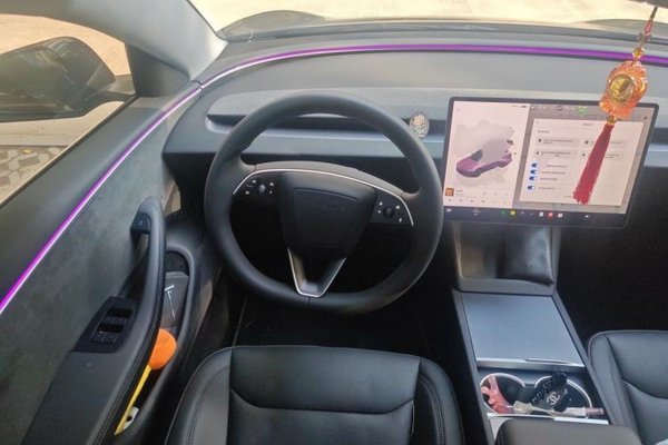 Tesla Model 3 2023, 36600 км, за 31271 USD - фото 9
