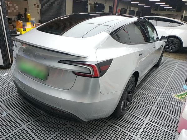 Tesla Model 3 2023, 34000 км, за 32227 USD - фото 6