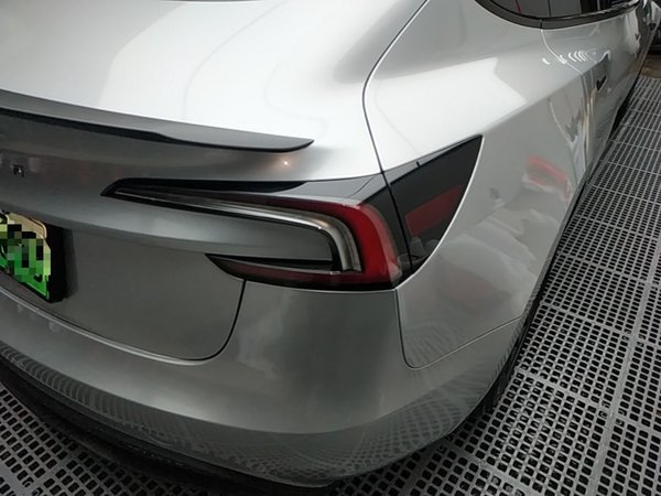 Tesla Model 3 2023, 34000 км, за 32227 USD - фото 7