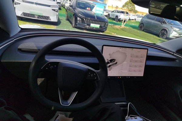 Tesla Model 3 2023, 112000 км, за 23766 USD - фото 21