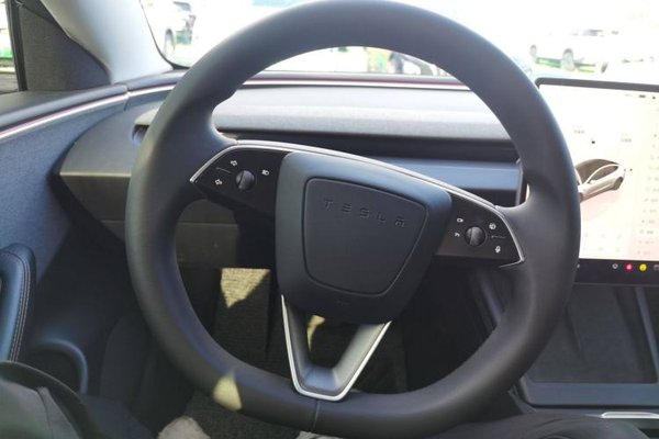 Tesla Model 3 2023, 112000 км, за 23766 USD - фото 12