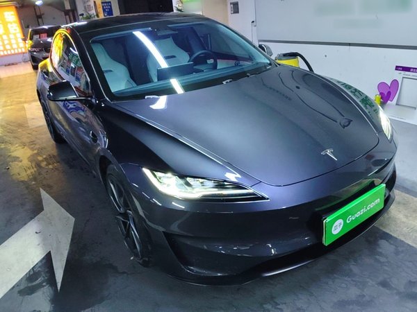 Tesla Model 3 2024, 46800 км, за 41627 USD