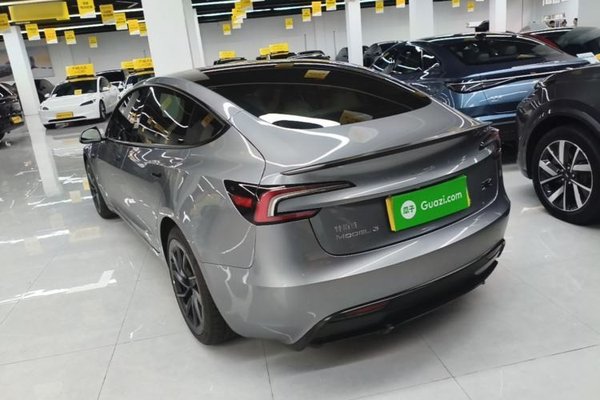 Tesla Model 3 2024, 14800 км, за 45673 USD