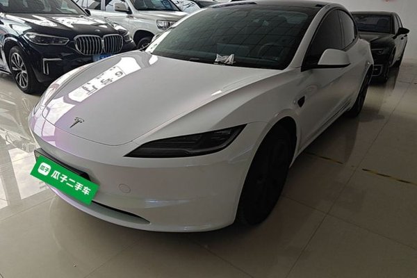 Tesla Model 3 · 2025 год