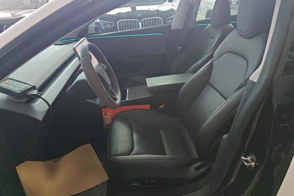 Tesla Model 3 2025, 27100 км, за 30021 USD - фото 8