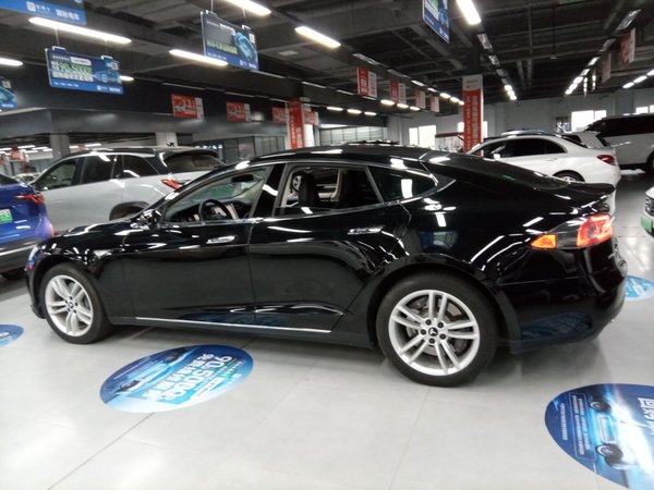 Tesla Model S 2014, 41500 км, за 20632 USD