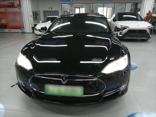 Tesla Model S 2014 S 85, 2014 года