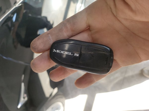 Tesla Model S 2017, 96800 км, за 30676 USD - фото 19