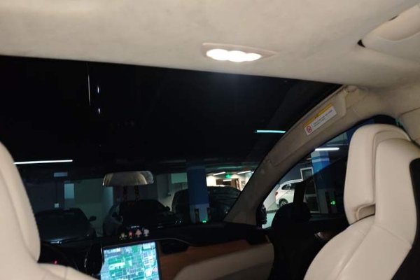 Tesla Model X 2017, 136000 км, за 25745 USD - фото 18