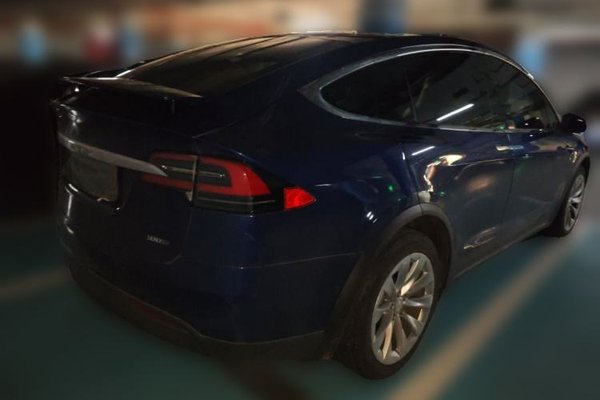 Tesla Model X 2017, 136000 км, за 25745 USD - фото 6