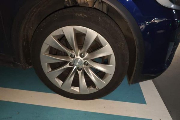 Tesla Model X 2017, 136000 км, за 25745 USD - фото 8