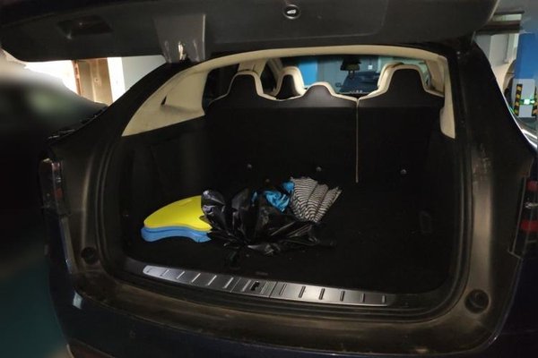 Tesla Model X 2017, 136000 км, за 25745 USD - фото 19