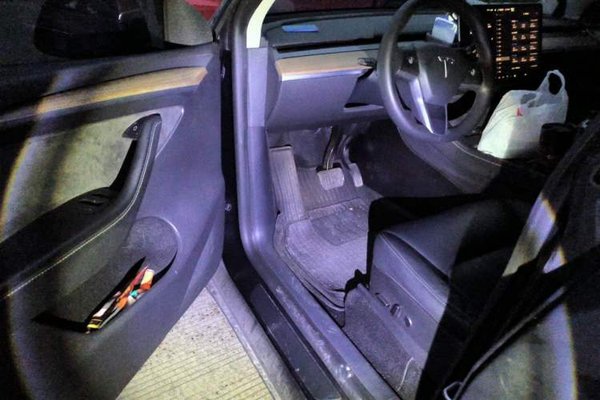 Tesla Model Y 2021, 111800 км, за 20394 USD - фото 16